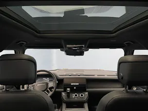 Land Rover Defender 110 2.0 P300e X-Dynamic HSE