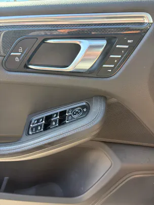 Porsche Macan PDK