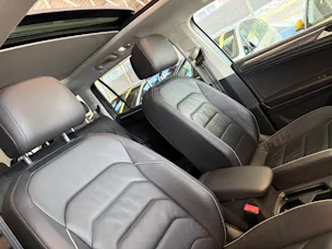VW Tiguan Allspace 1.5TSI EVO Comfortline DSG | CH | Panorama | Leder Vienna | 7 Sitzer |