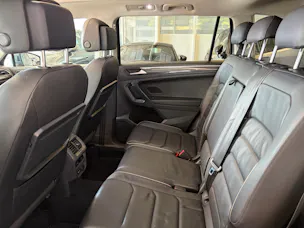 VW Tiguan Allspace 1.5TSI EVO Comfortline DSG | CH | Panorama | Leder Vienna | 7 Sitzer |