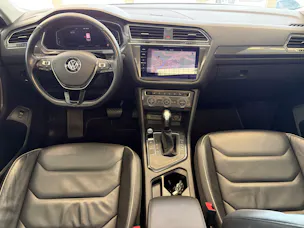 VW Tiguan Allspace 1.5TSI EVO Comfortline DSG | CH | Panorama | Leder Vienna | 7 Sitzer |