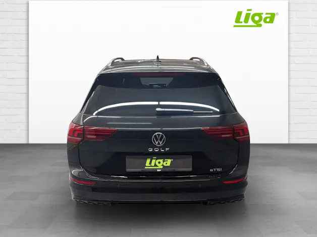 VW Golf VIII Variant 1.5 eTSI R-Line DSG