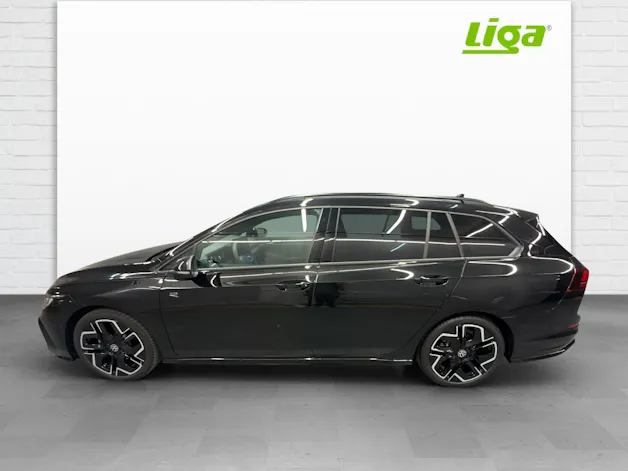 VW Golf VIII Variant 1.5 eTSI R-Line DSG