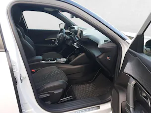 Peugeot 2008 1.2 Hybrid 145 GT