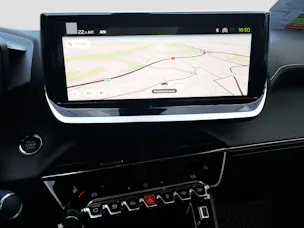 Peugeot 2008 1.2 Hybrid 145 GT