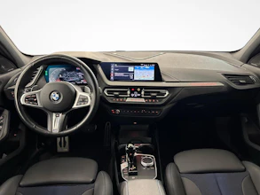 https://vehicle.imgix.net/4403934/0bef2e33-1533-4b2b-943d-99e17ee78726.jpg