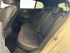 https://vehicle.imgix.net/4403934/b9ae7a6c-68ad-4506-9b59-f77e8caa8059.jpg