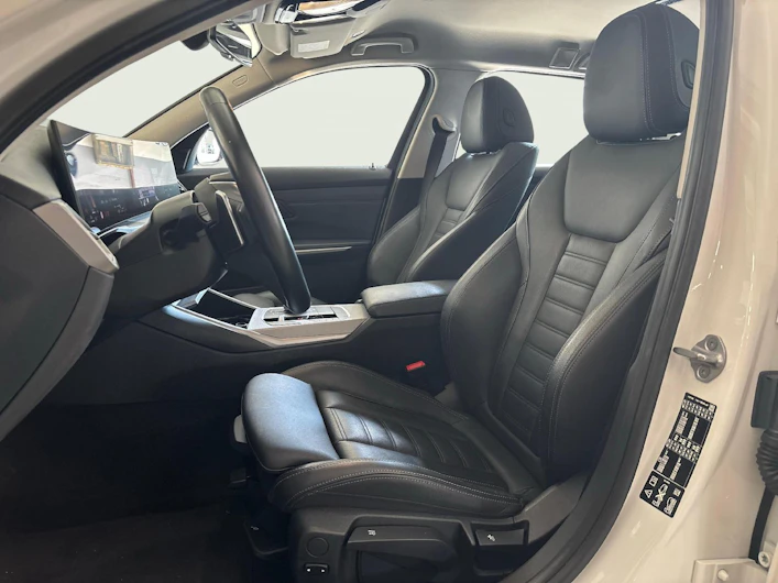 immagine del veicolo BMW 3 SERIES
