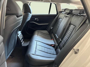 https://vehicle.imgix.net/4403935/dfaca8e8-85ed-4342-9c03-f05bcfacaedb.jpg