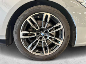 https://vehicle.imgix.net/4403936/a3d38d6d-12d8-4d49-8627-0a9f6724836e.jpg