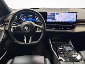 image du véhicule BMW 520d xDrive Touring M-Sport 48V