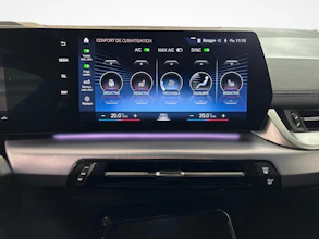 https://vehicle.imgix.net/4403938/88c57ca5-a470-4b70-a4b7-3d81a0b62ad8.jpg