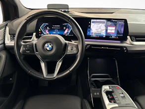 https://vehicle.imgix.net/4403938/b106e9ab-212e-4d9e-88b8-34a6b47d19b5.jpg