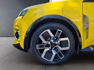 Renault R5 E-Tech Urban Range iconic five