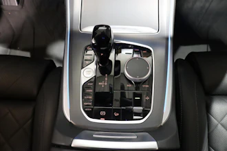 https://vehicle.imgix.net/4403982/23d95c24-60b3-4dc8-90b2-934599d548b0.JPG