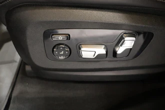 https://vehicle.imgix.net/4403982/6751452a-384b-47d9-810c-6420831bde1c.JPG