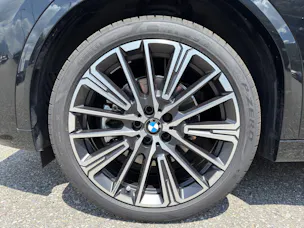 BMW 🆕 iX2 xDrive 30 Edition M Sport (CH) 🔋