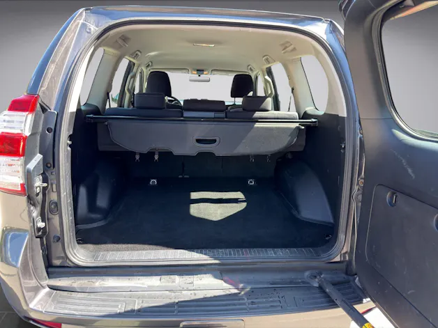 Toyota Land Cruiser 2.8 D Linea Luna