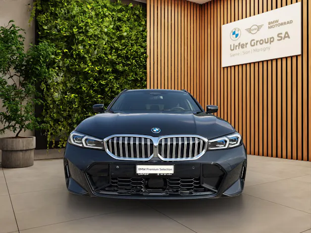 BMW 🆕 330e x DriveTouring Steptronic M Sport (CH) ⛽ + 🔌