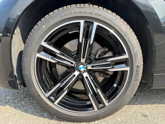 BMW 🆕 330e x DriveTouring Steptronic M Sport (CH) ⛽ + 🔌