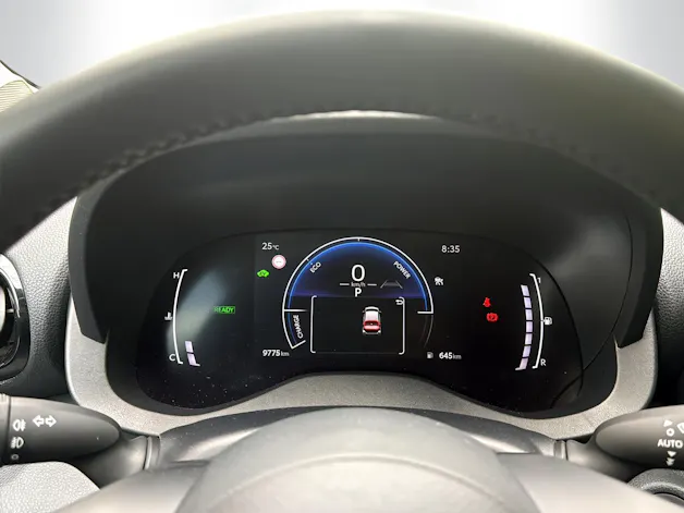 Toyota Yaris 1.5 VVT-i HSD Trend