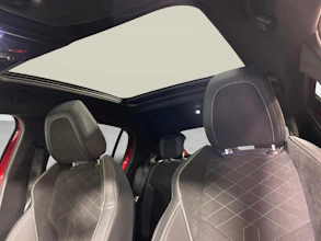 https://vehicle.imgix.net/4404270/056ed06f-67b1-47d9-b63d-3a9c17a31c0f.jpg