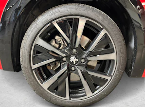 https://vehicle.imgix.net/4404270/b3ce1999-f224-4ef9-a758-87be81473fb3.jpg