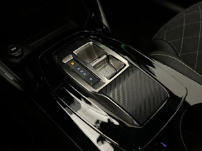 https://vehicle.imgix.net/4404270/ddf71a9d-2f11-45dd-8ce1-00d6d6493365.jpg