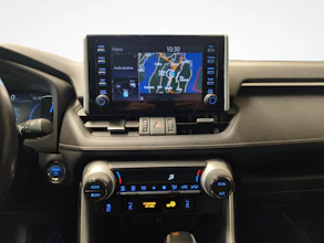 https://vehicle.imgix.net/4404329/7868a18a-69d2-476f-a5de-ec771225dd5c.jpg