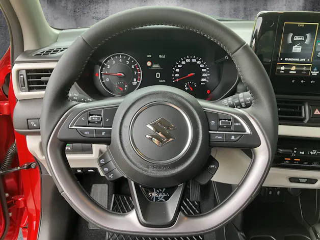 Suzuki Swift 1.2 Sakura Hybrid