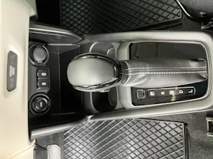 Suzuki Swift 1.2 Sakura Hybrid