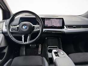 https://vehicle.imgix.net/4404352/24e43a64-ff7d-4249-99d5-60e4fe5fe40e.jpg