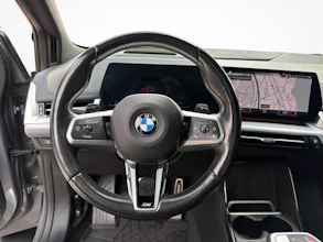 https://vehicle.imgix.net/4404352/515efee8-57b8-4238-9fdb-3dccba3d0611.jpg