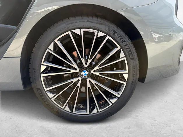 BMW 223d xDrive Active Tourer