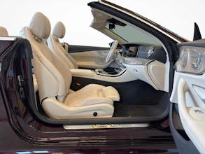 https://vehicle.imgix.net/4404353/09064947-a1ad-4332-b8c6-a5989dfd027d.jpg