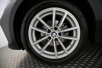 https://vehicle.imgix.net/4404428/21e648ca-8adc-41b4-8115-82eb772e600b.jpg