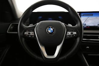 https://vehicle.imgix.net/4404428/bbb8998c-7a1c-4d70-b5c1-8011b6a613f1.jpg