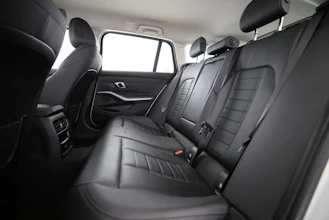 https://vehicle.imgix.net/4404432/3afadead-fd4e-4a57-a82c-9137520a490f.jpg