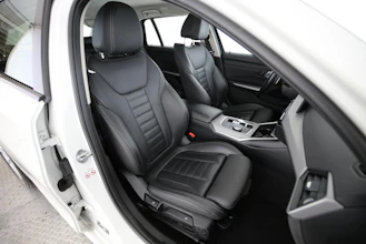 https://vehicle.imgix.net/4404432/f1fbdcfd-3d65-461d-8c37-3d4be0a4caca.jpg