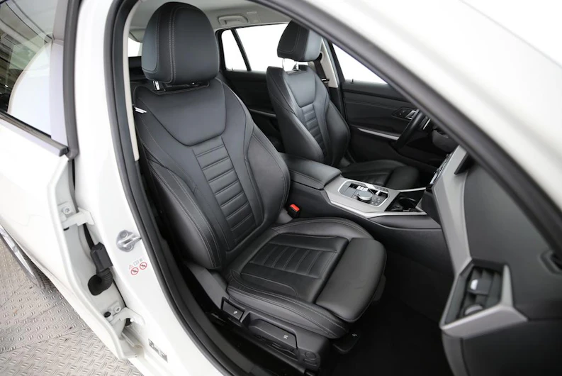 immagine del veicolo BMW 3 SERIES
