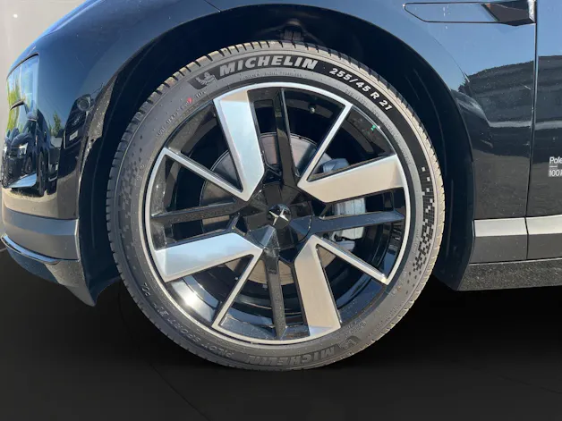 Polestar 4 Long Range Dual Motor