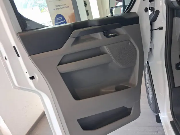Ford Tourneo C Bus 320 L1 2.0 EcoBlue 136 Titanium