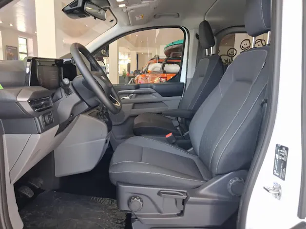 Ford Tourneo C Bus 320 L1 2.0 EcoBlue 136 Titanium
