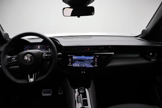 https://vehicle.imgix.net/4404541/cb853c39-49b1-4431-8502-1573db6eb6c3.JPG
