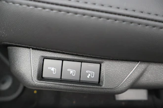 https://vehicle.imgix.net/4404541/fba81706-43a3-42a0-8813-e926bf8e748c.JPG