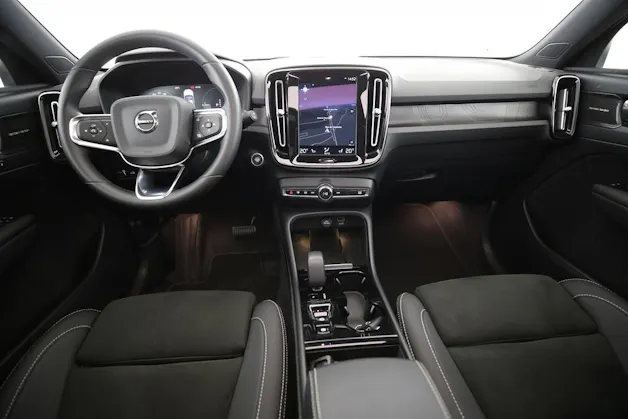 VOLVO XC40 1.5 T4 PiH Ultimate Dark