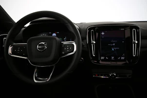 Fahrzeugbild VOLVO XC40 1.5 T4 PiH Ultimate Dark