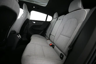https://vehicle.imgix.net/4404590/ccf05601-1b59-4e6e-8b5e-a44475e974b5.jpg