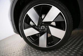 https://vehicle.imgix.net/4404590/f2101ea2-b618-402a-99ca-d78cfdc893b2.jpg