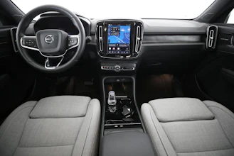 https://vehicle.imgix.net/4404590/f59801cf-4180-4c7a-a836-56866eacbc7b.jpg
